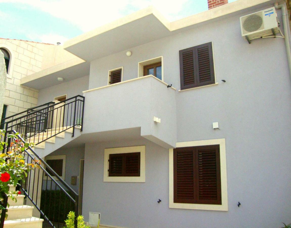 Apartmani Bezma 볼 외부 사진